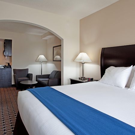 Holiday Inn Express Hotel & Suites Hope Mills-Fayetteville Airport, An Ihg Hotel Zimmer foto