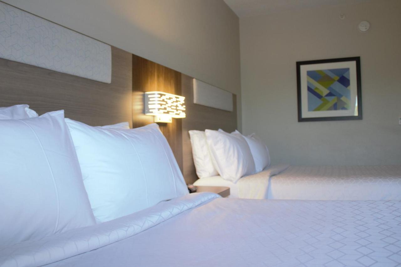 Holiday Inn Express Hotel & Suites Hope Mills-Fayetteville Airport By Ihg Exterior foto